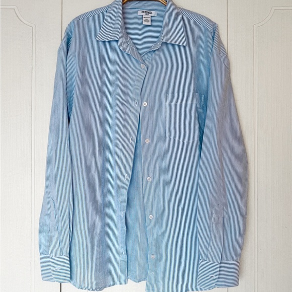 Tilly’s RSQ Blue Striped Button Down Shirt - Picture 6 of 12